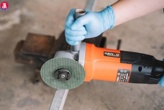  Keo epoxy là gì? Cách sửa vết nứt, vỡ kim loại bằng keo epoxy 2 thành phần E 668 Đức Anh